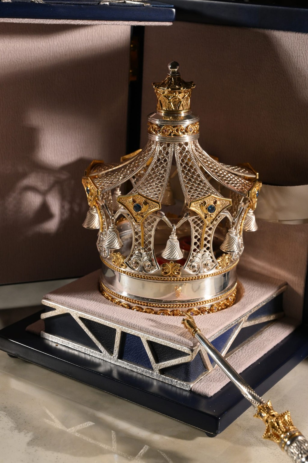 Torah Crown - Photo 1 Torah Crown - Photo 1