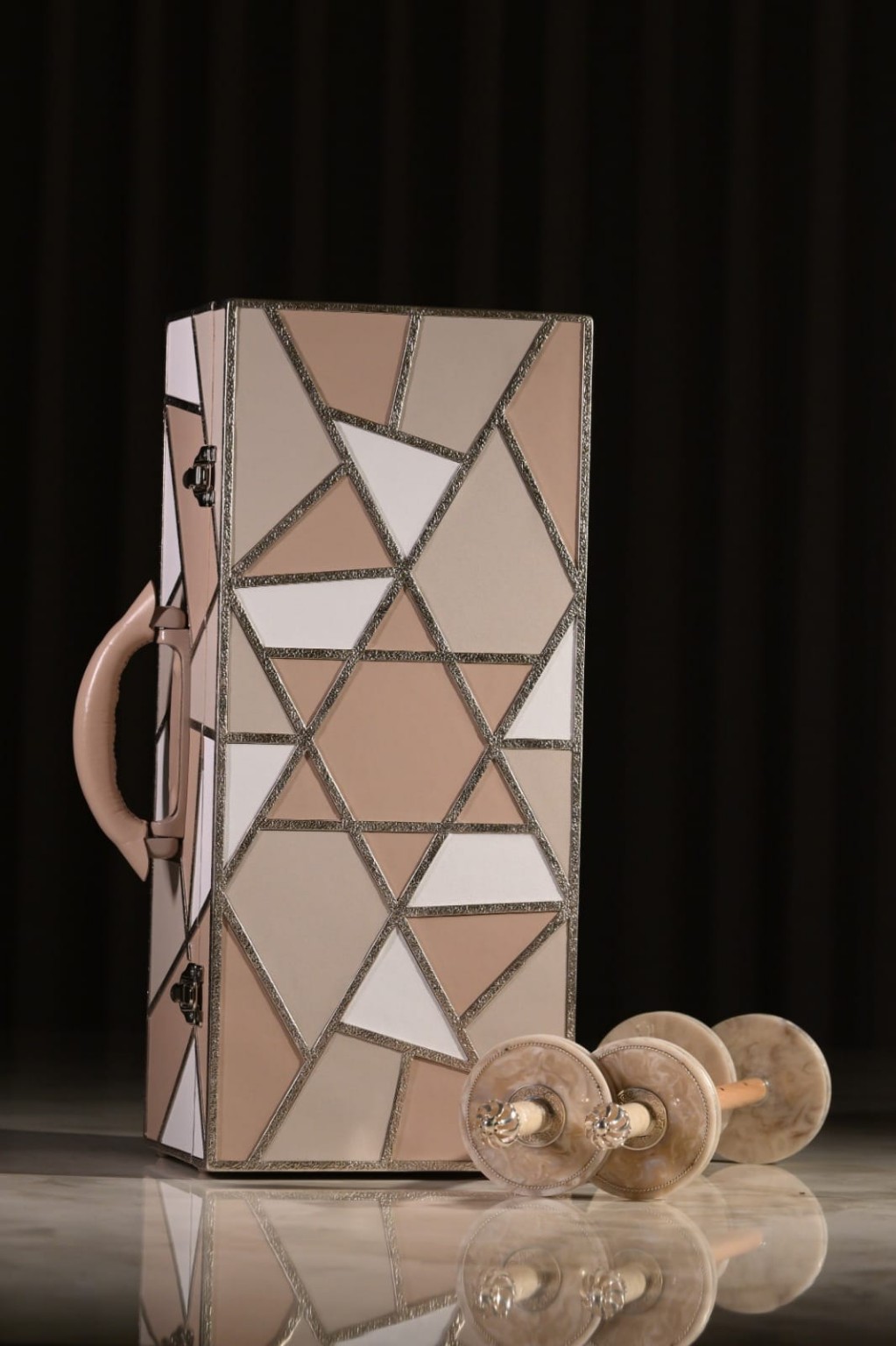 Modern Aron Kodesh Modern Aron Kodesh